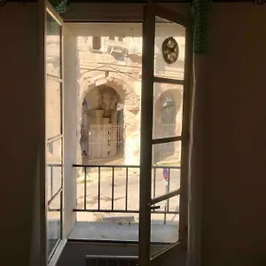 Face Aux Arenes Apartment Arles